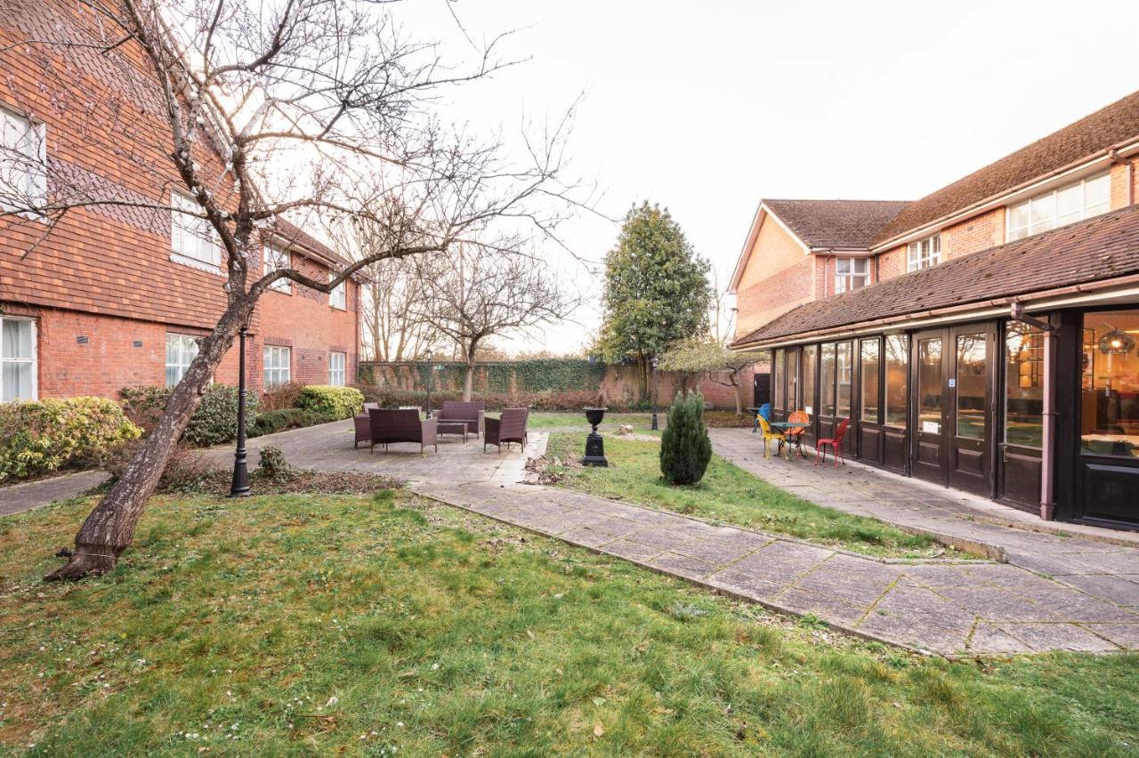 Holiday Inn Reading West By Ihg Exterior foto